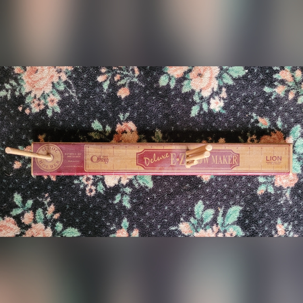 Vintage Deluxe EZ Bow Maker Offray Lion Co. Ribbon Spool